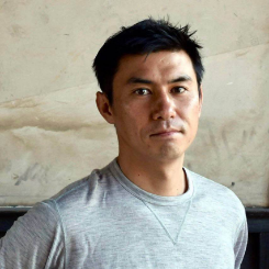 春山 慶彦氏