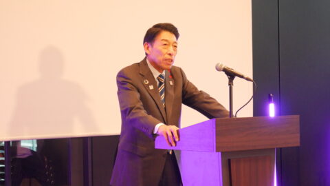 開会挨拶をする服部福岡県知事